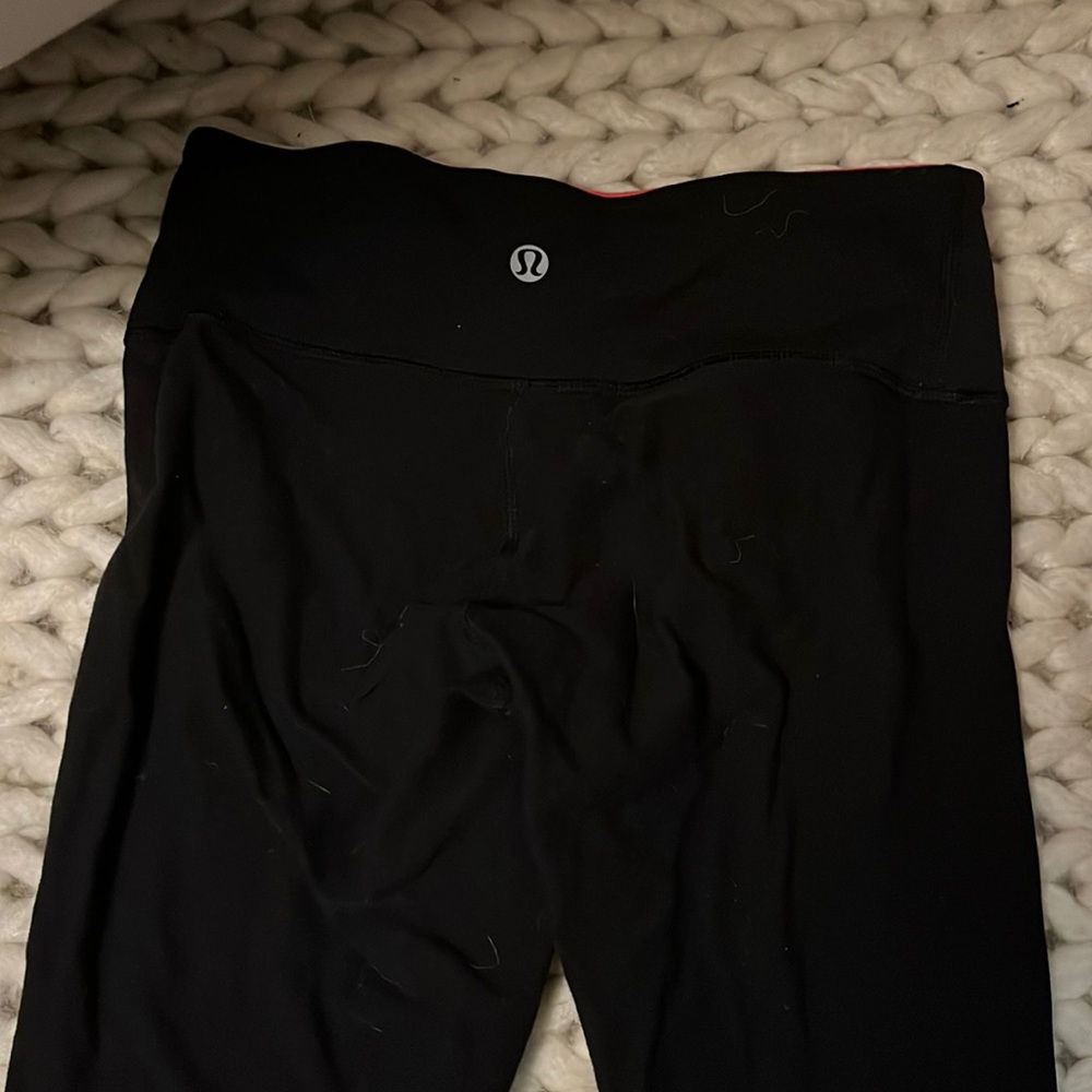 Reversible cropped Lulu Lemon leggings